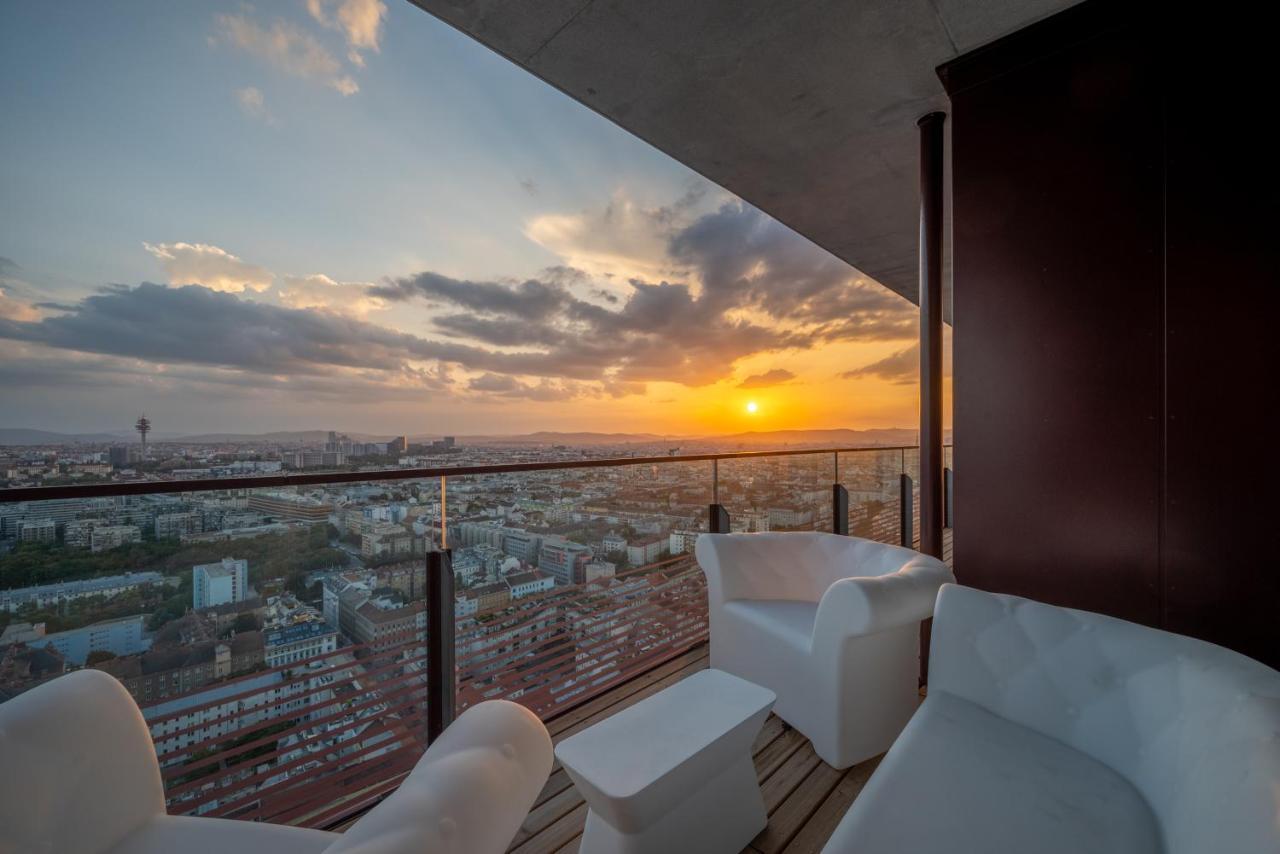 Exclusive 2Br Skyline Penthouse By Hm Apartamento Viena Exterior foto