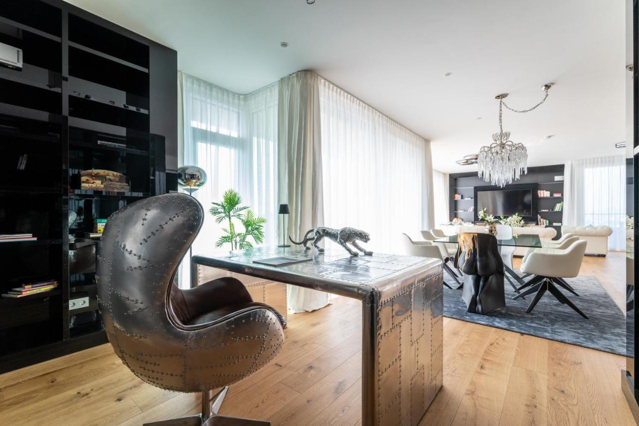 Exclusive 2Br Skyline Penthouse By Hm Apartamento Viena Exterior foto